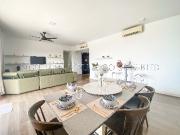 Condominium, Corner Lot