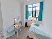 Confortable chambre individuelle avec salle de bain privée