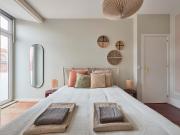 Confortable Double Room with private balcony near Parque...