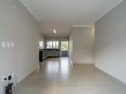 Aconchegante casa tipo para venda em Vila Proost de...