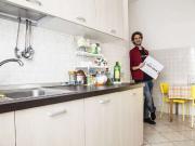 Confortevole camera in appartamento con 2 camere da...