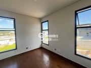 Conforto e Sofisticação: Casa Térrea com 3 Suítes em...