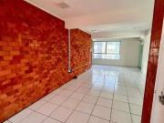 Conj. Comercial / Sala para Locação em Joinville/SC Centro