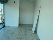 Conj. Comercial / Sala para Locação em Taboão da...