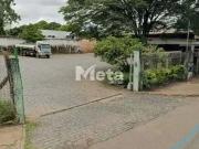 Conj. Comercial / Sala para Locação em Uberlândia/MG...