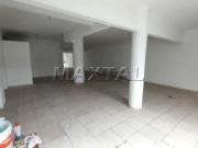 Conjunto comercial com 272m², 2 salas amplas, 2...