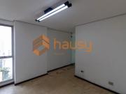 Conjunto comercial com vaga de garagem no centro!