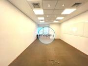 Conjunto comercial na Av Juscelino Kubitschek, Ao lado...