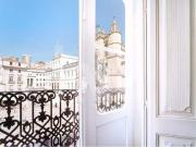 Conjunto de 5 fracções para venda num prédio no centro...