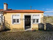 Conjunto de quatro casas em Arão Valença