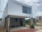 Conjunto de casas en venta ubicado en conkal, salida...