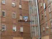 Conjunto de dos pisos en venta en c. abogados de atocha,...