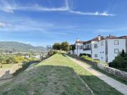 Conjunto Gaviarra Palacete Neoclássico e Residencial com...