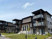 Construction 2022 4 1 2 style condo Granby