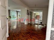 Venta de Casa PRECIO NEGOCIABLE! de 2 Pisos con Piscina...