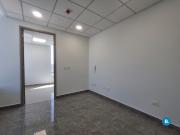 consultorio en arriendo/venta en portal del genovés. Cod...