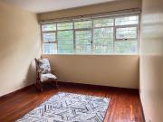 Consultorio en renta en Parroquia casi esquina Moras