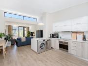 Contemporary 2 Bedroom Apartment – Prime Location,...