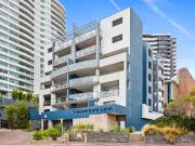 Contemporary 2 Bedroom Apartment with Prime Wollongong...