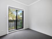 Contemporary 2 bedroom lifestyle apartment in Dee...