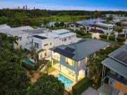 Contemporary 431m2 46 square Golf Front Residence with...