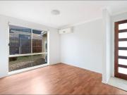 CONTEMPORARY 5 BEDROOM FAMILY HOME | PRIME LOCATION!