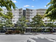 Contemporary and stylish 2 bedroom apartment in the...