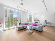 Contemporary apartment