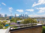Contemporary apartment with iconic Sydney views great...