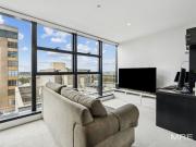 Contemporary class in exclusive city location