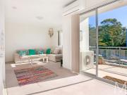 CONTEMPORARY COASTAL LIVING IN PRIME DEE WHY