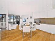 Contemporary Coastal Sanctuary 1 bedroom plus study...