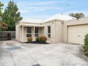 Contemporary Comfort Moments from Pakington Street