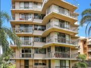 Contemporary Convieniently Located Unit