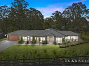 CONTEMPORARY FAMILY LIVING IN A PRIME LOUTH PARK SETTING!