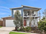 Contemporary Family Living in Picturesque Surrounds