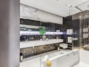 Contemporary four bedroom apartment in Mayfair