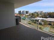 Contemporary & functional 2 Bedroom 2 Bathroom Chermside...