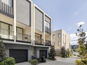 Contemporary gem in the heart of Alphington