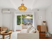 CONTEMPORARY GROUND FLOOR APARTMENT WITH STUNNING COURTYARD