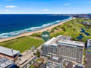 Contemporary haven with a dazzling view