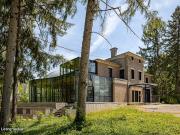 Contemporary house with garden