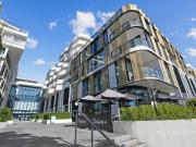 CONTEMPORARY LIVING IN CENTRAL OAKLEIGH