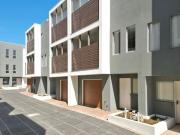 Contemporary living in Great Location