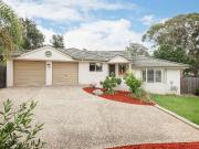 Contemporary Living in Popular Court Location