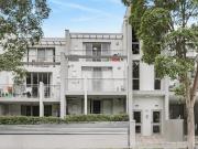 Contemporary Living with Prime Access to Richmond's...