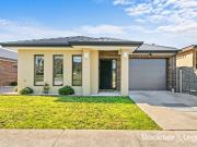 Contemporary, Low Maintenance Living Made Simple Contemporary, Low Maintenance Living Made Simple