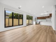 Contemporary New Build with Four Bedrooms