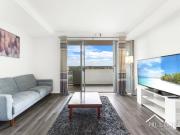 Contemporary North Aspect One Bedroom Apartment in Prime...