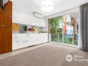 Contemporary One Bed Apartment in the Heart of St Kilda